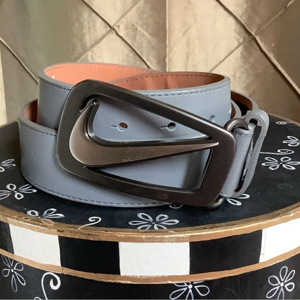 VGUC- Nike Golf ‘Grip Tech’ Leather Belt
